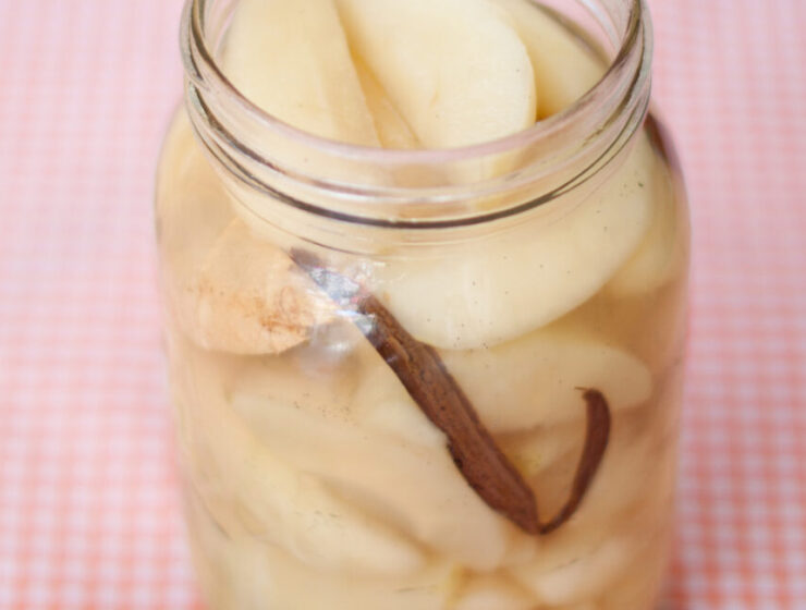 Apples in Scented Syrup