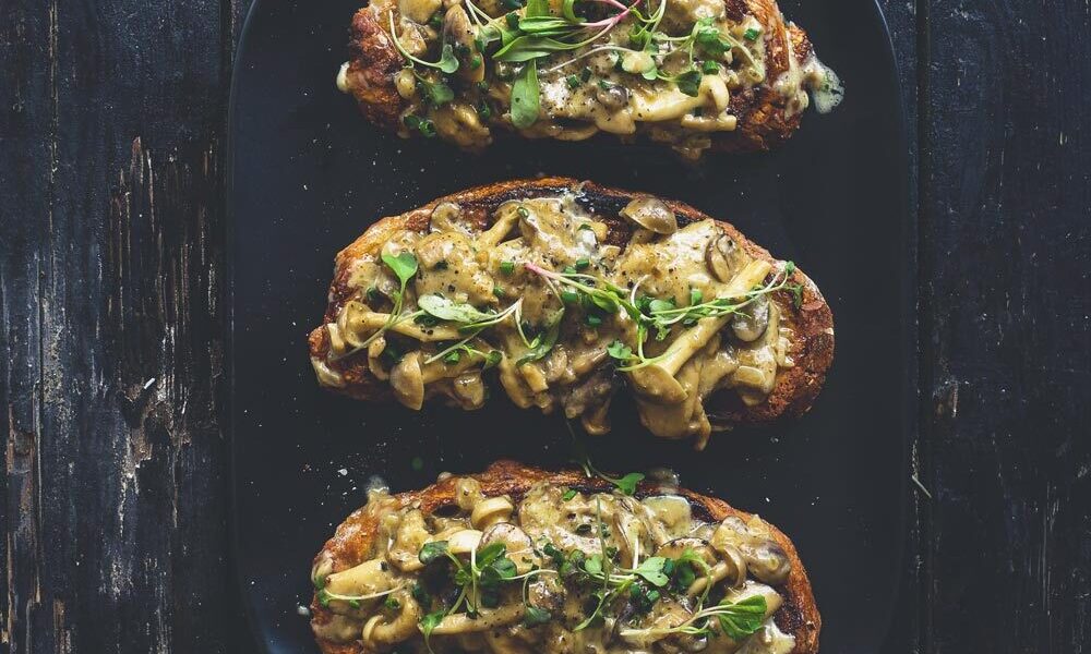 Creamy Mushrooms on Toast