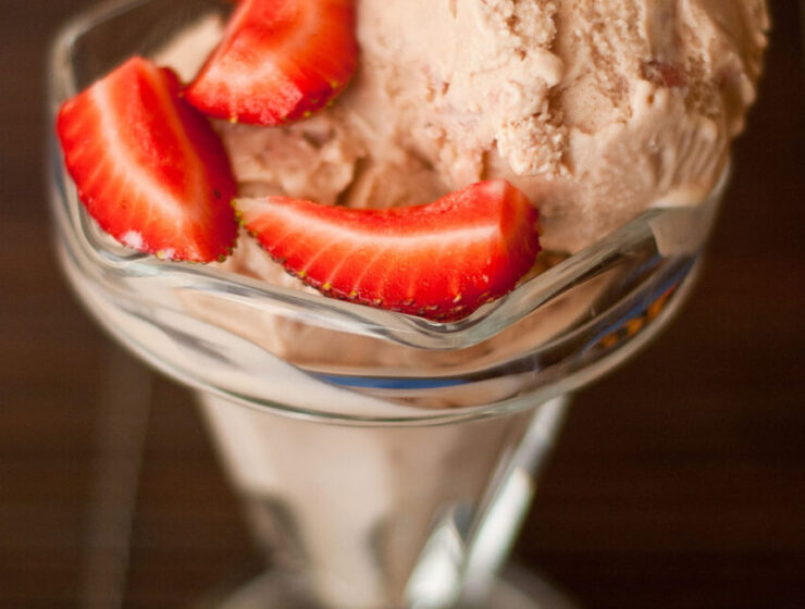 Roasted Strawberry and Balsamic Ice Cream