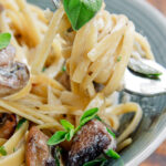 Linguini with Garlic & Mushrooms