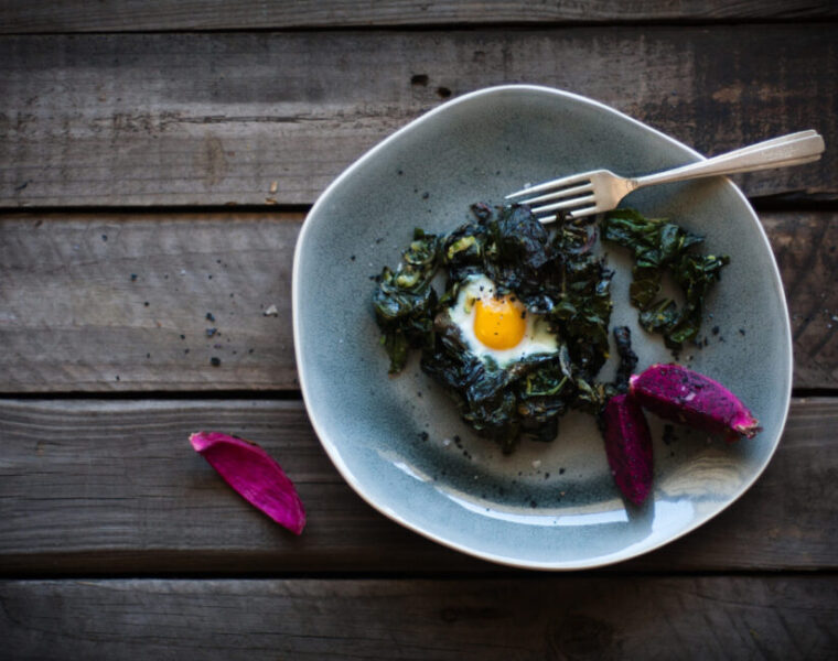 Spinach Egg Nests, a tasty and healthy way to start your day! Packed full of protein and iron and so yum.