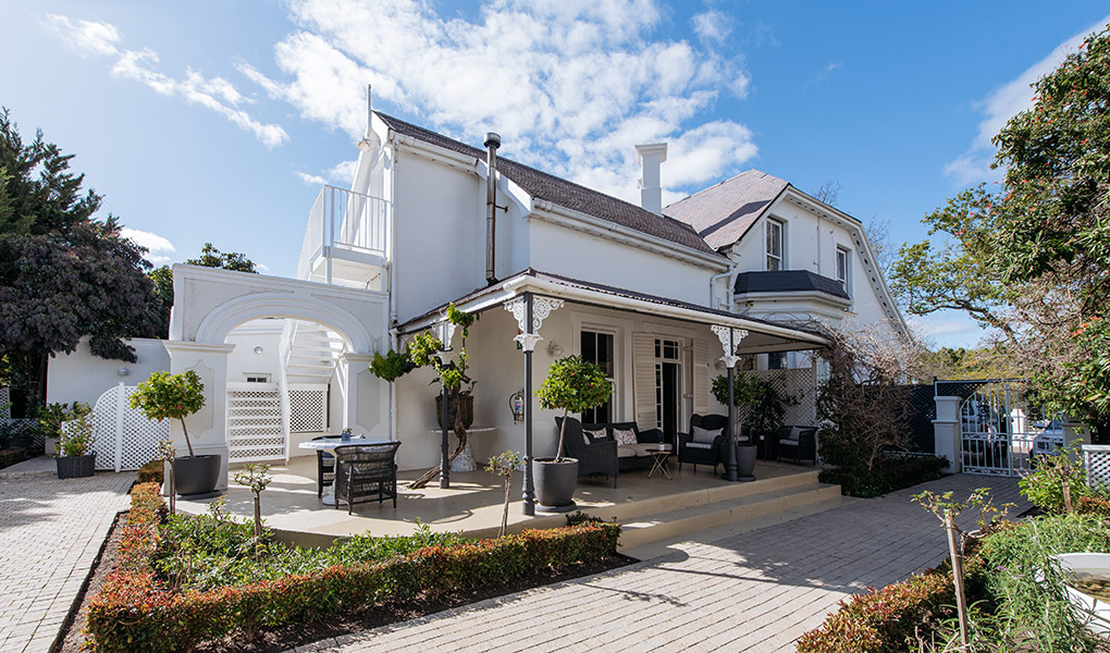 River-Manor-Boutique-Hotel-Exterior